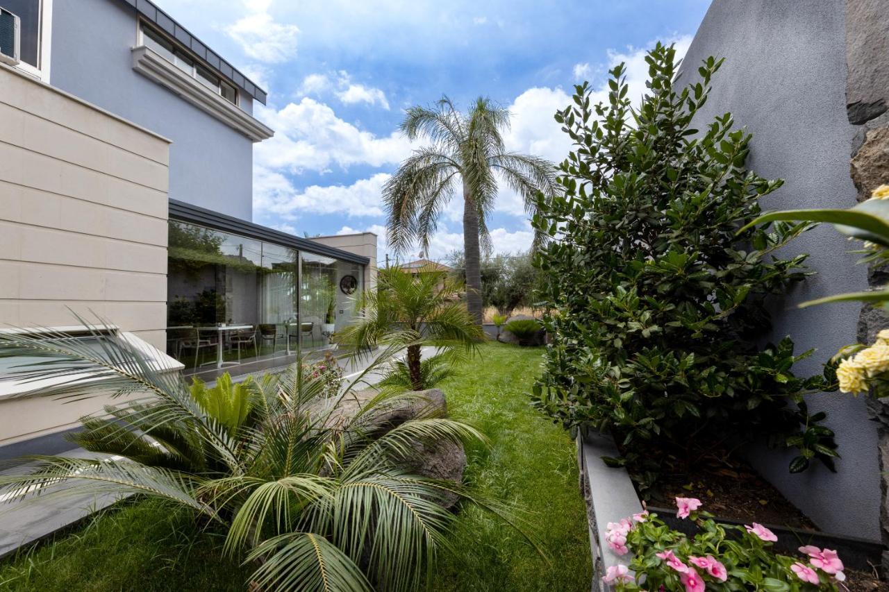 Zaffiro Lavico Rooms Etna Nature Sea Acireale Exterior photo