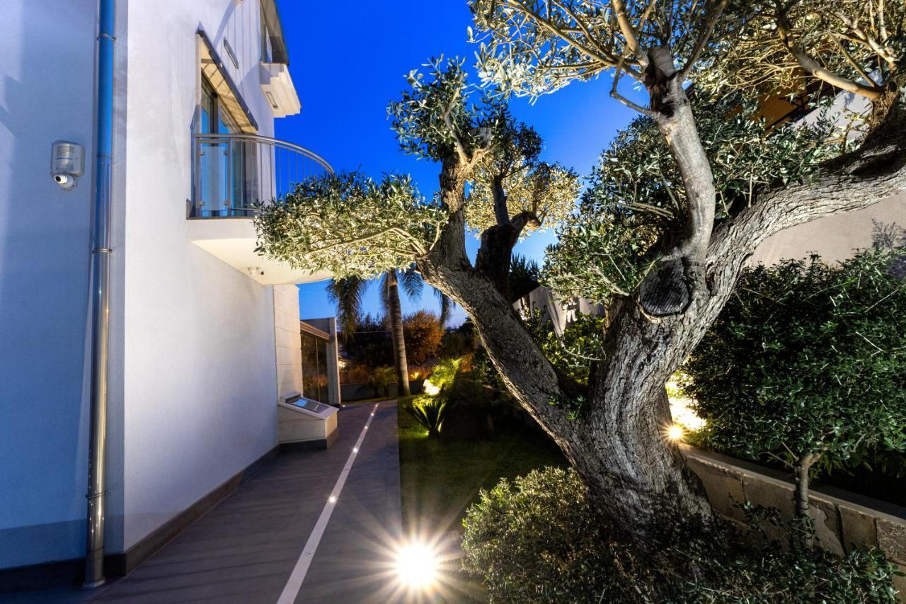 Zaffiro Lavico Rooms Etna Nature Sea Acireale Exterior photo