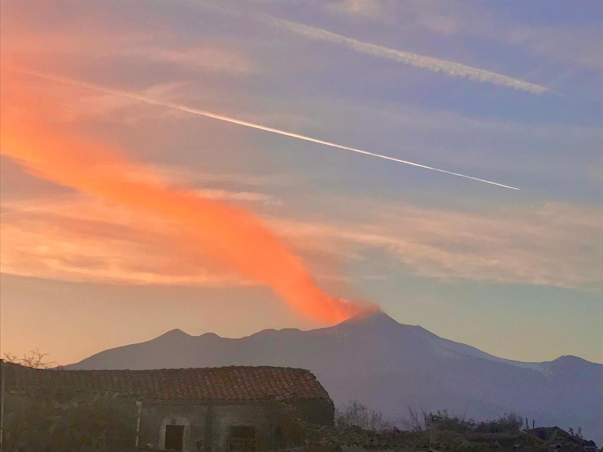 Zaffiro Lavico Rooms Etna Nature Sea Acireale Exterior photo